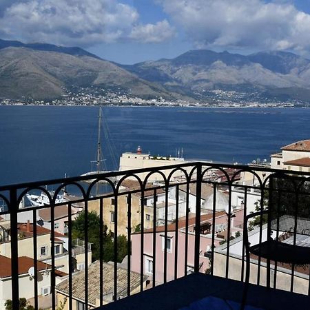 Le Suite Guarinelli B&B Гаета Екстериор снимка