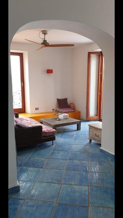 Le Suite Guarinelli B&B Гаета Екстериор снимка
