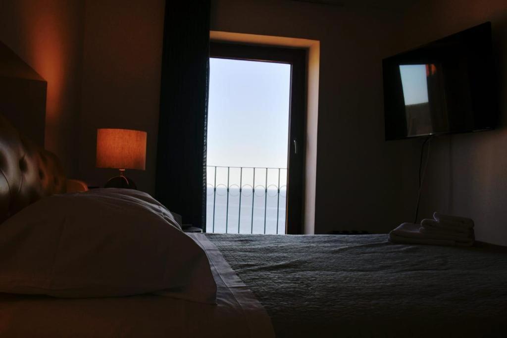 Le Suite Guarinelli B&B Гаета Екстериор снимка